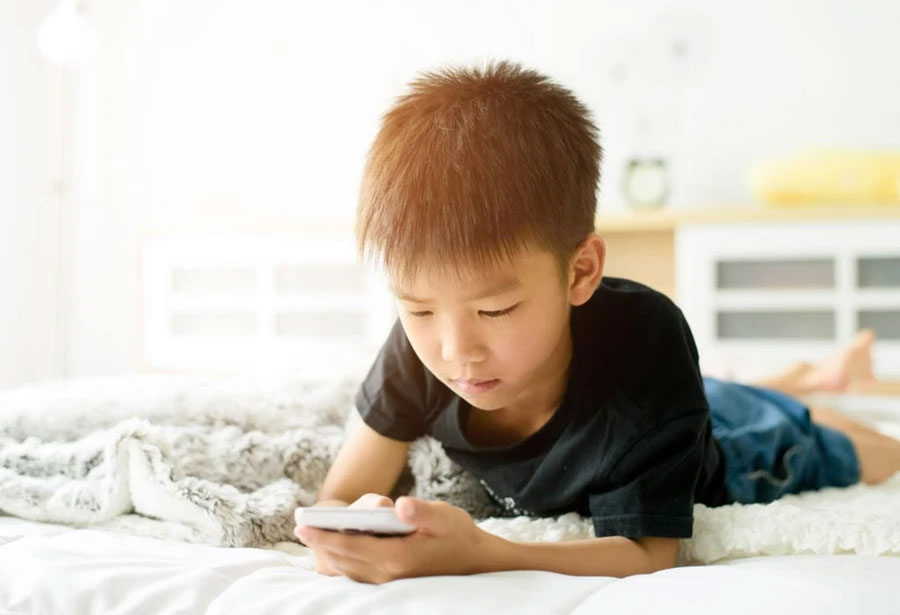 HARMFUL EFFECTS OF CELL PHONE RADIATION ON CHILDREN & BENEFITS OF CELLPHONE RADIATION SHIELD